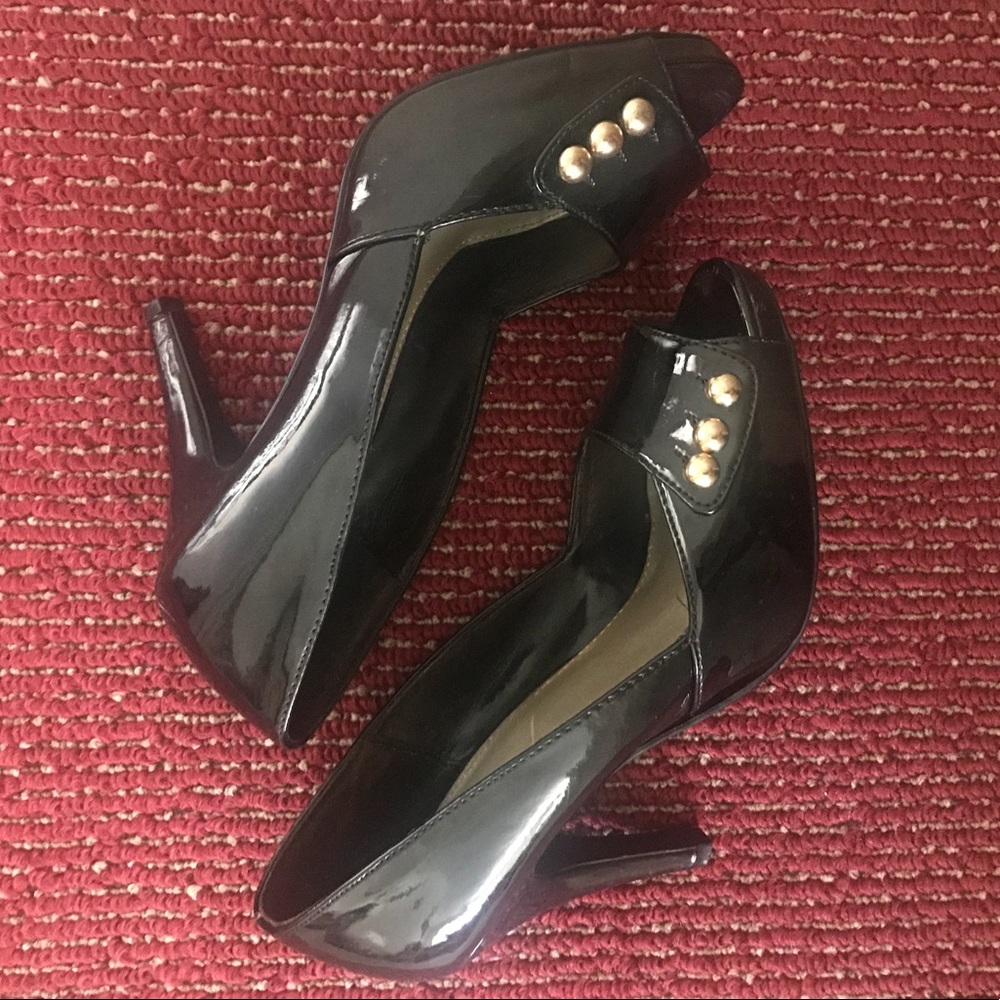 Dexter, Black Peep Toe Heels